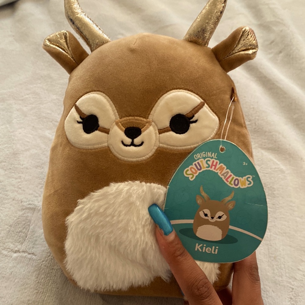 Kieli squishmallow